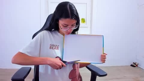 Zoe online show from 03/06/25, 12:00