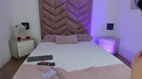 Zoe Banx online show from 03/28/26, 08:25