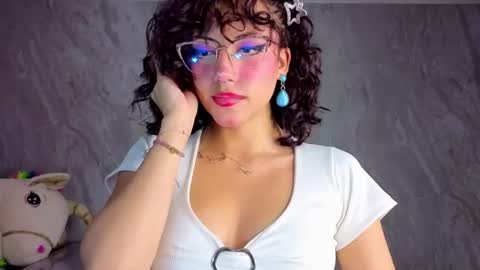 Snapshot of zoe_ch_ chatting on 06/20/26, 03:20 zoe_ch_ online show from 06/20/26, 03:20