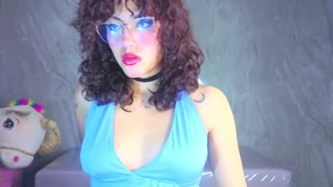 Snapshot of zoe_ch_ chatting on 07/16/26, 03:01 zoe_ch_ online show from 07/16/26, 03:01