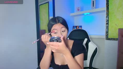 Z O E online show from 11/18/25, 07:29