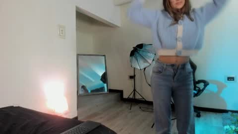 zoe_dear online show from 04/06/26, 01:47