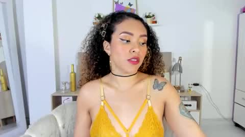 Zoe Gruber online show from 04/26/26, 12:52