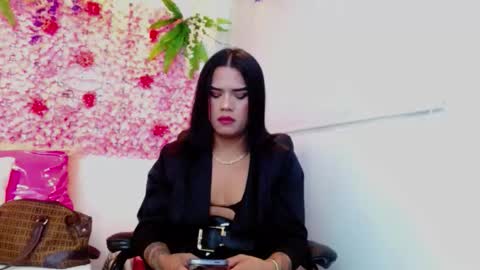 zoe_hecate online show from 10/04/25, 02:15