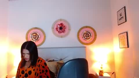 zoe_hecate online show from 07/04/26, 10:10