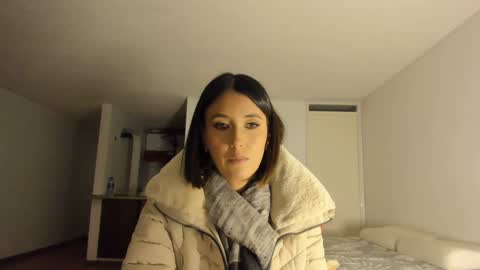 Snapshot of zoe_jeane_beker chatting on 12/20/24, 02:52 ZOE online show from 12/20/24, 02:52