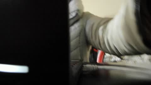 Snapshot of zoe_jeane_beker chatting on 02/09/25, 01:33 ZOE online show from 02/09/25, 01:33