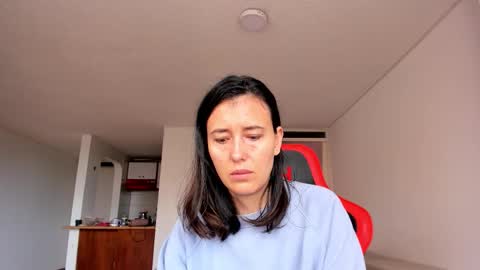 Snapshot of zoe_jeane_beker chatting on 10/05/25, 07:01 ZOE online show from 10/05/25, 07:01