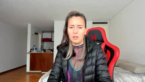 Snapshot of zoe_jeane_beker chatting on 02/19/26, 08:27 ZOE online show from 02/19/26, 08:27