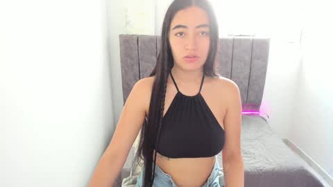 Snapshot of zoe_jones7 chatting on 12/07/24, 09:33 zoe_jones7 online show from 12/07/24, 09:33