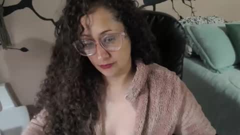 Zoe Koller online show from 11/07/25, 01:16