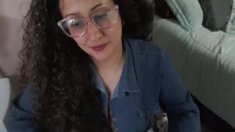 Zoe Koller online show from 11/28/25, 08:11