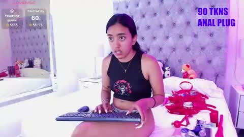 Snapshot of zoe_m00n chatting on 07/14/26, 07:52 zoe online show from 07/14/26, 07:52