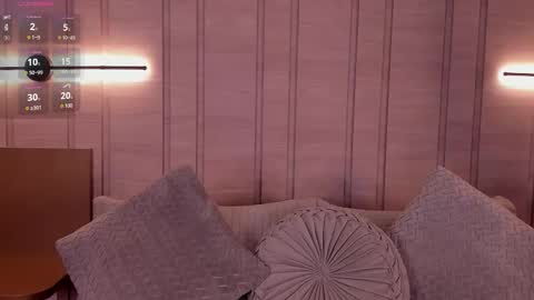 zoe_mhendez online show from 12/16/25, 03:00