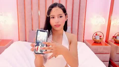 Snapshot of zoe_monrow chatting on 06/10/26, 12:26 Zoe Monrow online show from 06/10/26, 12:26