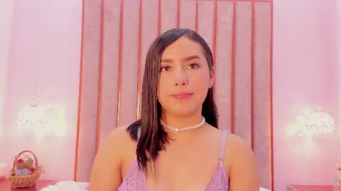Snapshot of zoe_monrow chatting on 07/31/26, 11:53 Zoe Monrow online show from 07/31/26, 11:53