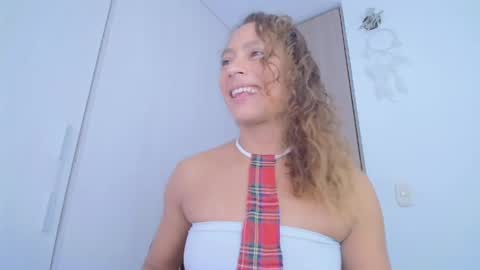 zoe online show from 04/17/26, 10:35