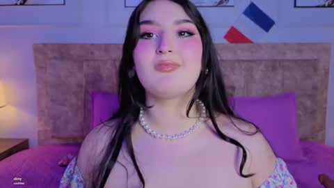 Snapshot of zoe_moon__ chatting on 07/05/26, 02:35 zoe_moon__ online show from 07/05/26, 02:35