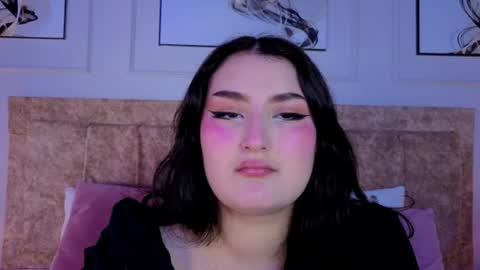 Snapshot of zoe_moon__ chatting on 07/12/26, 01:02 zoe_moon__ online show from 07/12/26, 01:02