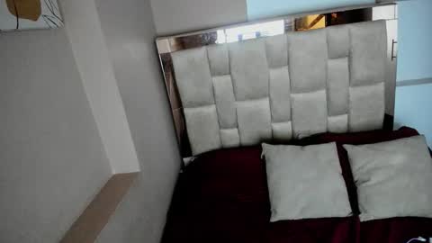 Snapshot of zoe_moreau chatting on 11/07/25, 07:58 zoe_moreau online show from 11/07/25, 07:58