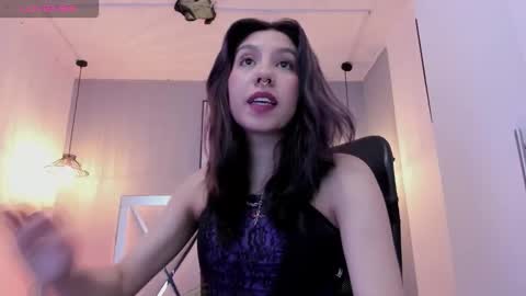 zoe_moreau online show from 02/02/26, 07:23