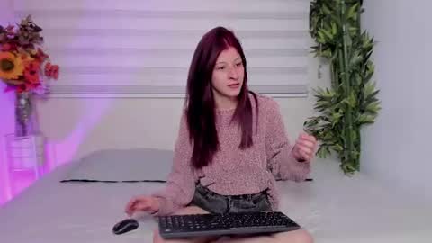 Zoe Olsen online show from 06/12/26, 02:49