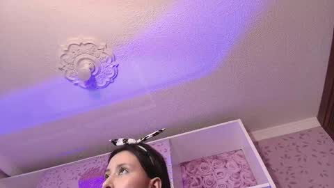 zoe_pettite_ online show from 03/04/25, 07:01