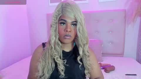 zoe_rose4 online show from 03/22/26, 02:20