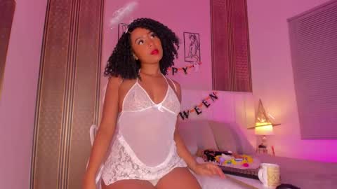 Hi guys i am Zoe  online show from 11/01/25, 11:34