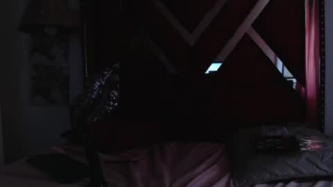 Snapshot of zoe_spenser chatting on 06/27/26, 03:50 Zoe online show from 06/27/26, 03:50