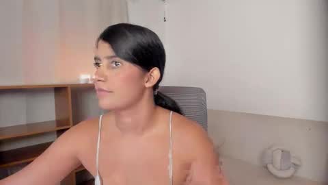 Zoe online show from 04/07/26, 02:56