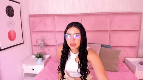 Snapshot of zoee_jhonson chatting on 06/15/26, 02:41 zoee_jhonson online show from 06/15/26, 02:41