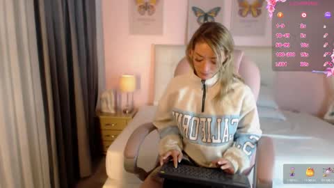 zoe online show from 02/18/25, 09:32