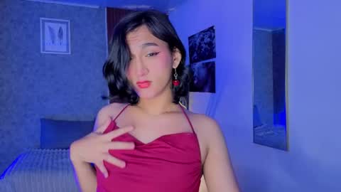 Snapshot of zoee_kiss_ chatting on 06/07/26, 05:00 ZOE online show from 06/07/26, 05:00