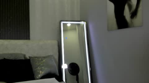 Zoe 3 online show from 06/30/26, 11:33