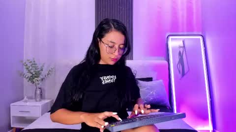 Zoe 3 online show from 07/09/26, 05:39