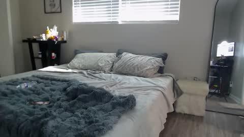 zoeemonroe online show from 10/19/25, 02:18