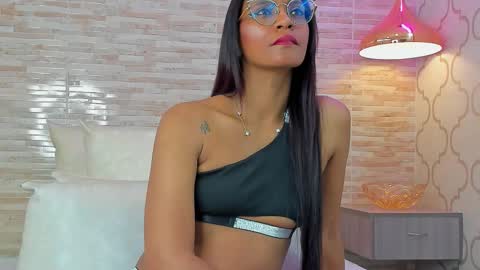 ZoeeSmitth online show from 02/18/26, 11:50