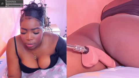 Snapshot of zoeethompson_cm chatting on 05/26/26, 11:06 online show from 05/26/26, 11:06