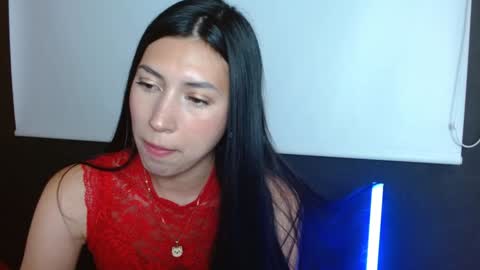 Snapshot of zoegp chatting on 12/13/24, 06:21 Laura online show from 12/13/24, 06:21