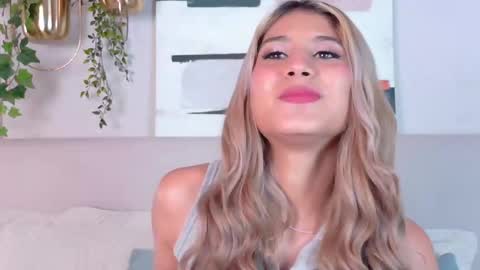 Zoe online show from 10/05/25, 12:58