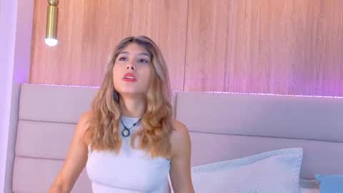 Zoe online show from 04/05/26, 01:19