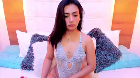 Zoe  online show from 11/20/25, 05:45