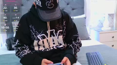 Zoe Krug online show from 01/14/26, 11:49