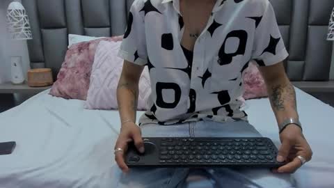 Zoe Krug online show from 02/21/26, 01:12