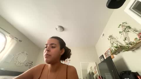LovelyLatin25 online show from 10/13/25, 02:50