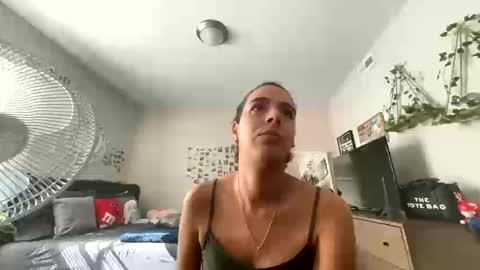 LovelyLatin25 online show from 10/15/25, 03:34