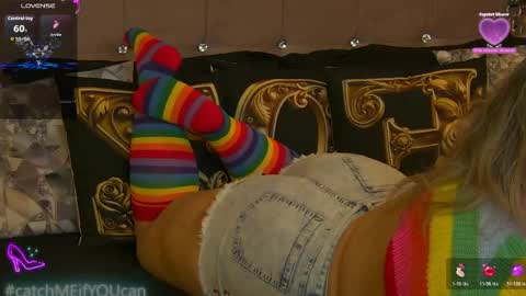 ZoeMesmerize online show from 04/15/26, 05:36