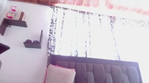 Snapshot of zoemi chatting on 06/03/26, 06:24 zoemi online show from 06/03/26, 06:24