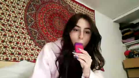 Snapshot of zoepleasing chatting on 03/05/25, 03:29 zoepleasing online show from 03/05/25, 03:29